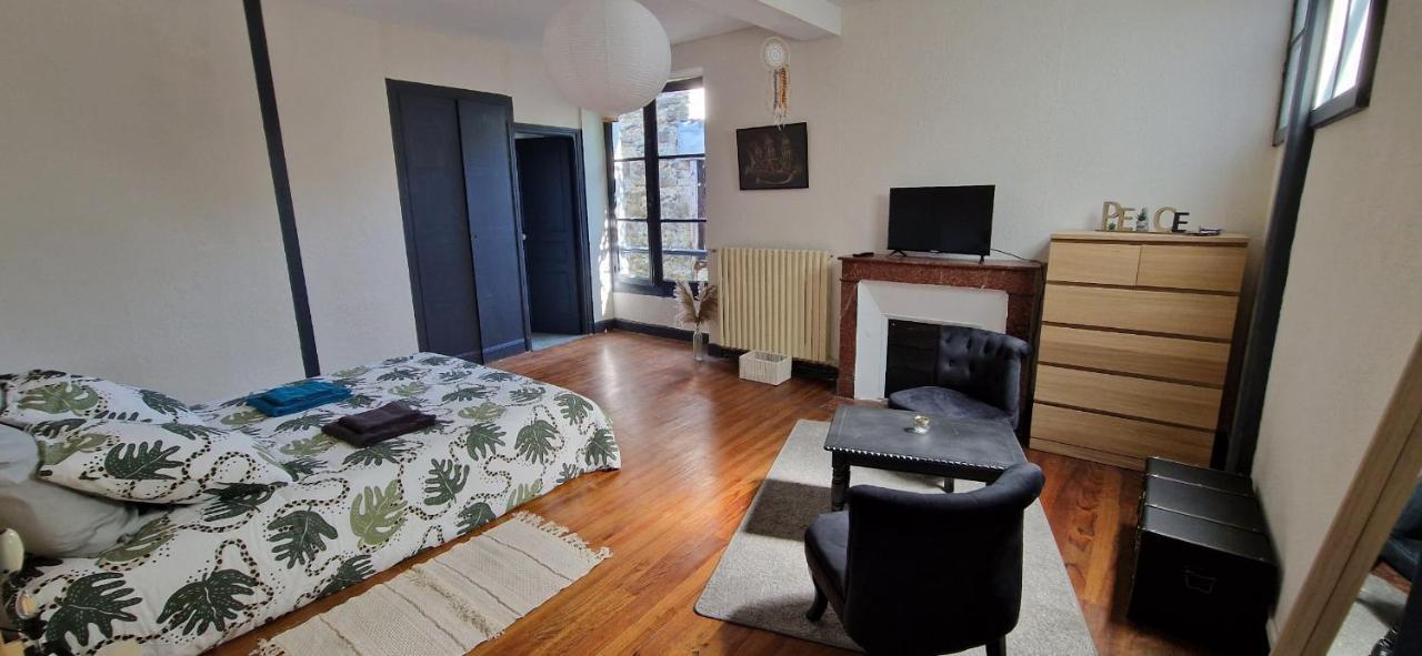 Chambre Dans Maison De Ville - 2 Personnes Oloron-Sainte-Marie Exterior photo