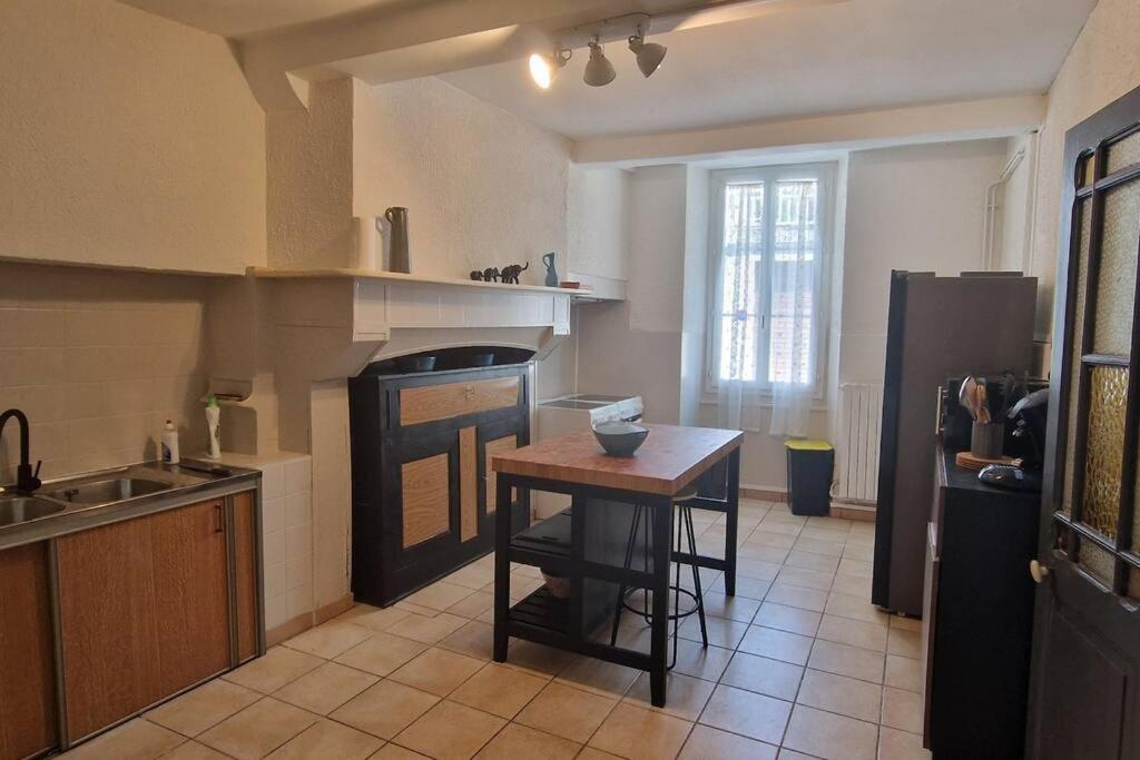 Chambre Dans Maison De Ville - 2 Personnes Oloron-Sainte-Marie Exterior photo